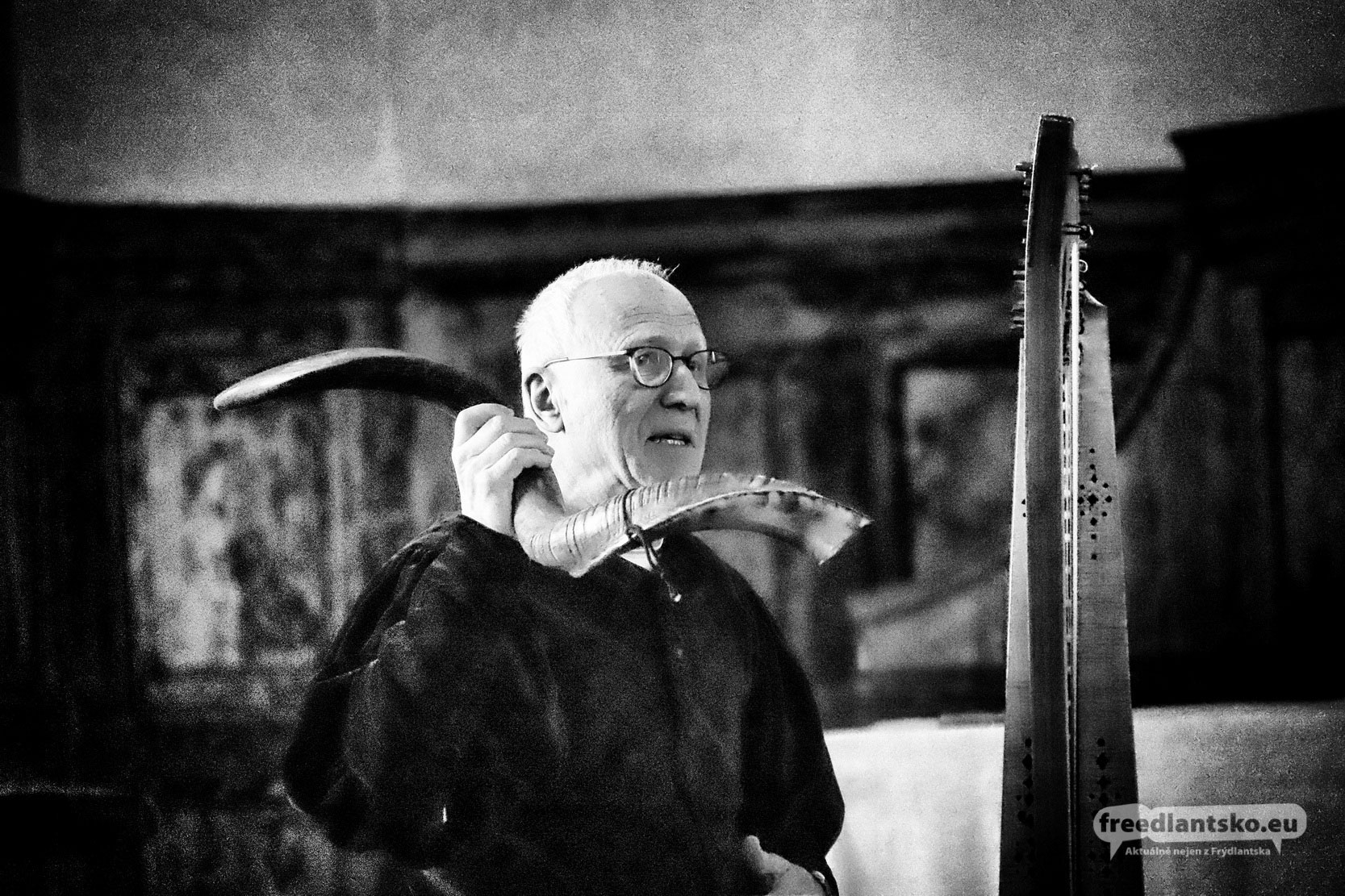 Multiinstrumentalista Tomáš Najbrt nadchnul posluchače ve Frýdlantském výběžku