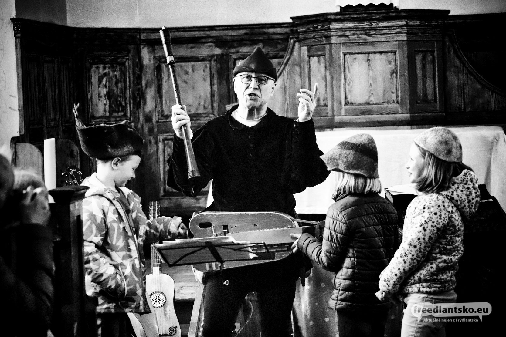 Multiinstrumentalista Tomáš Najbrt nadchnul posluchače ve Frýdlantském výběžku